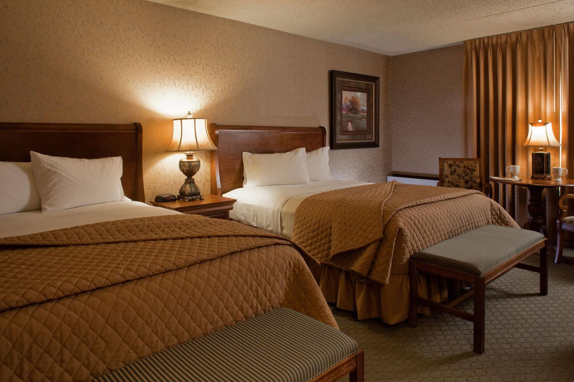 Grand Gateway Hotel Rapid City Room photo